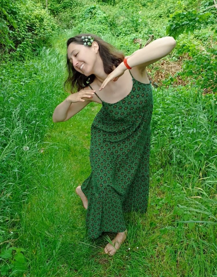 Laura Araneda - Danseuse praticienne, mouvement intuitif à Caen